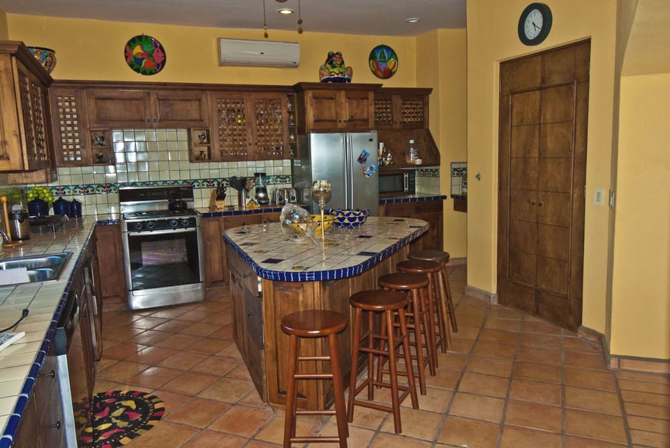 Full service kitchen