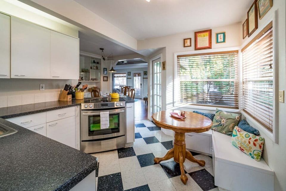 Gourmet Kitchen