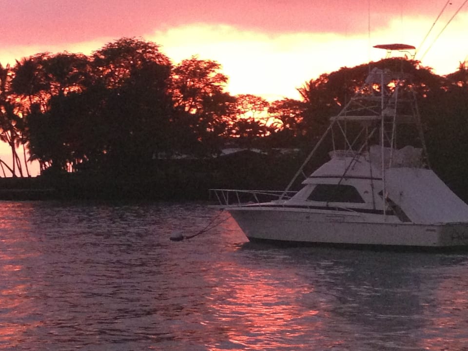 Beautiful Sunsets at Keauhou Bay (walking distance or 2 minute drive)
