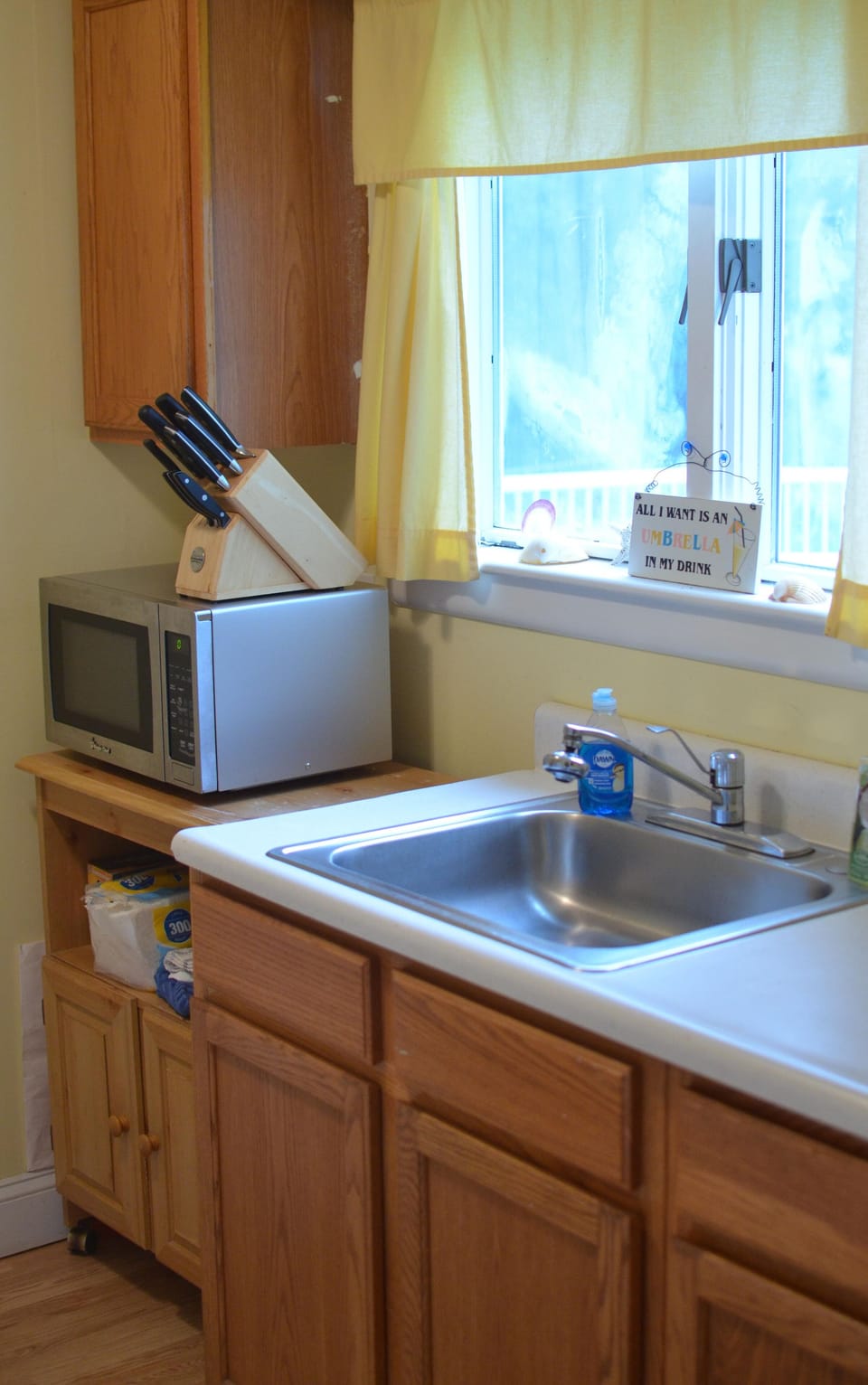 nice little kitchen
