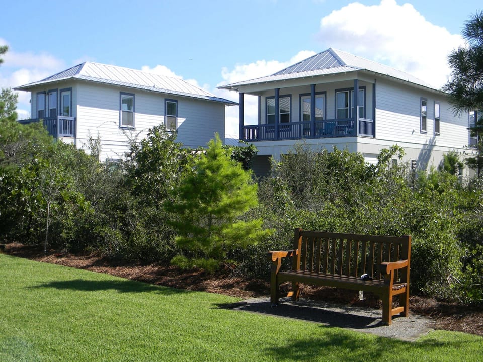 the carriage house is also available for rental www.vrbo.com/508121