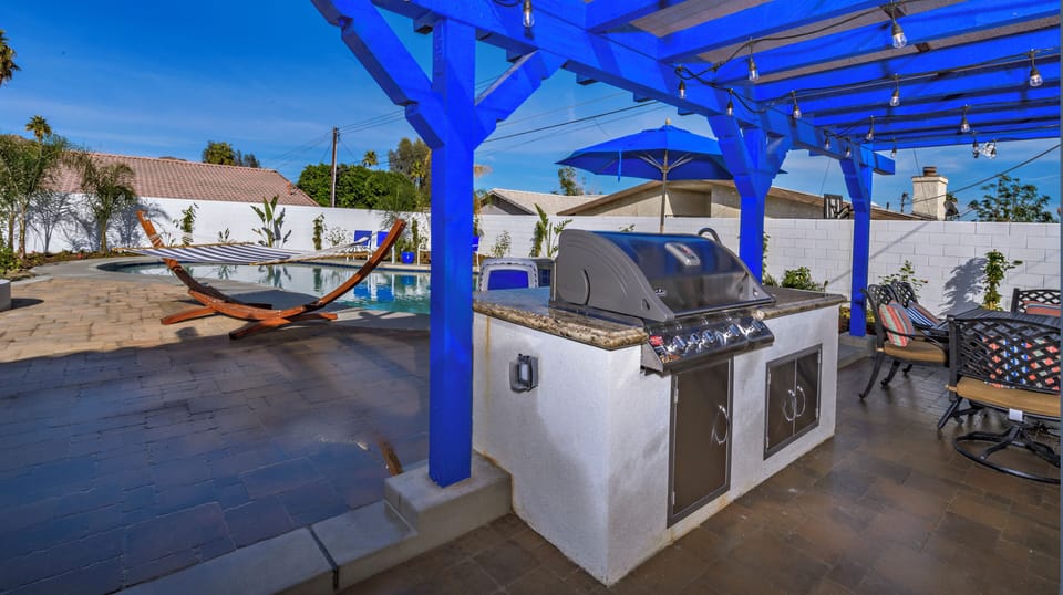 Gas grill
