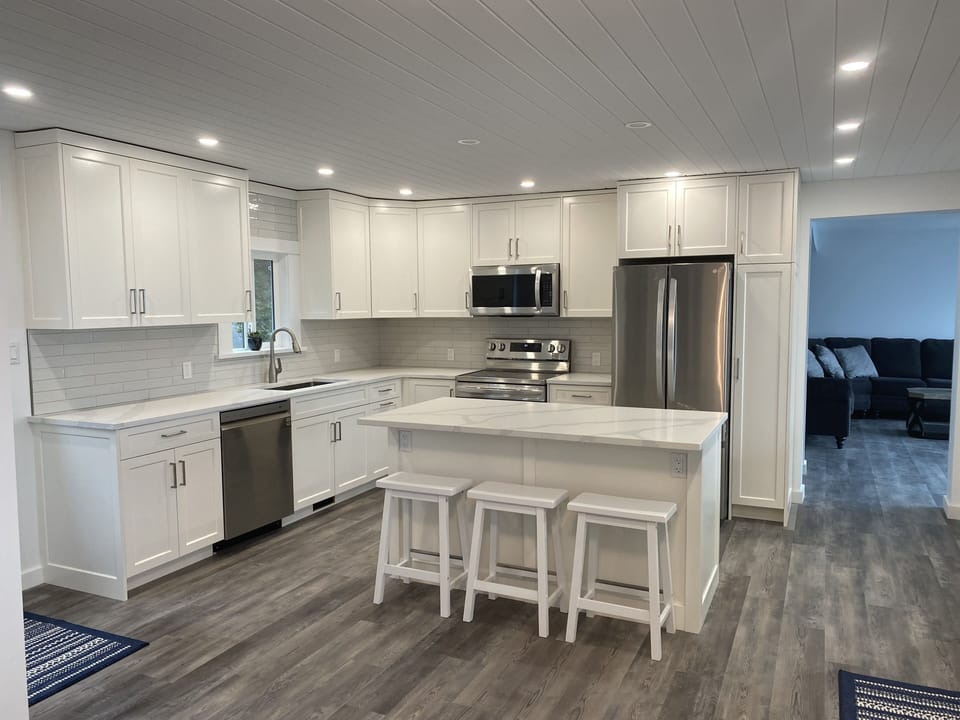 Newly renovated kitchen with Quartz countertops 