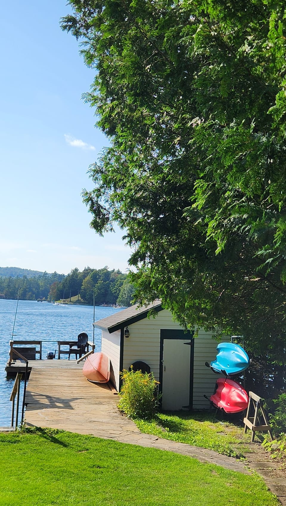 Canoe, kayaks and detachable motorized dock for guest use. 