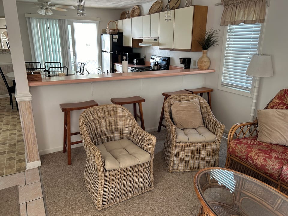 Family room/kitchen