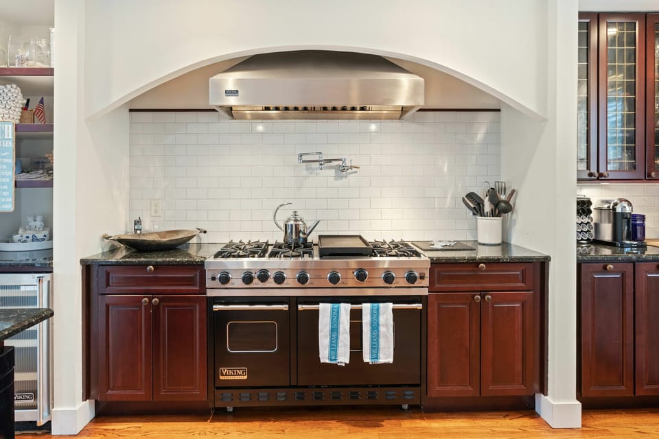  A double Viking stove area and grill for pancakes or burgers.