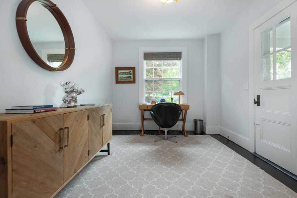 Office w/ printer and scanner