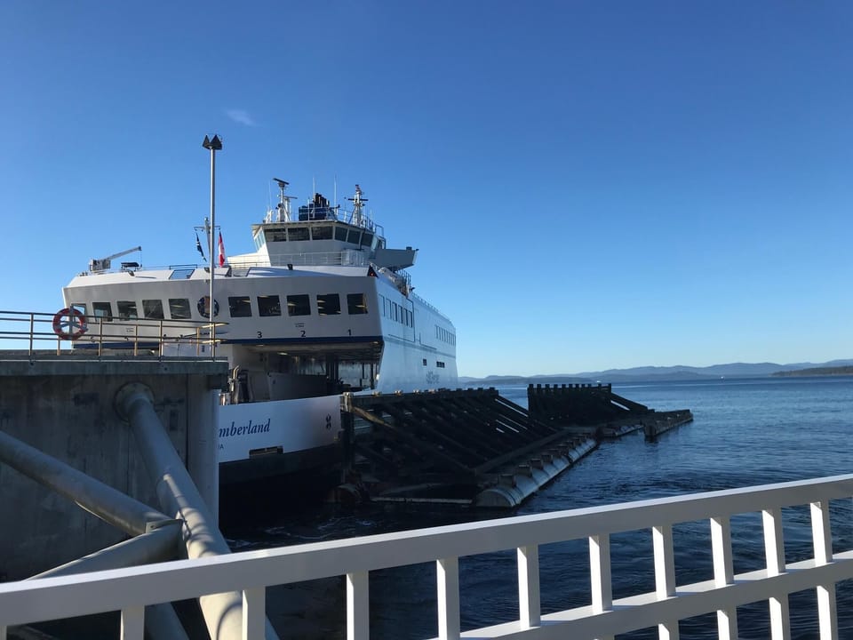 Ferry Landing 2 minutes to Cottage
