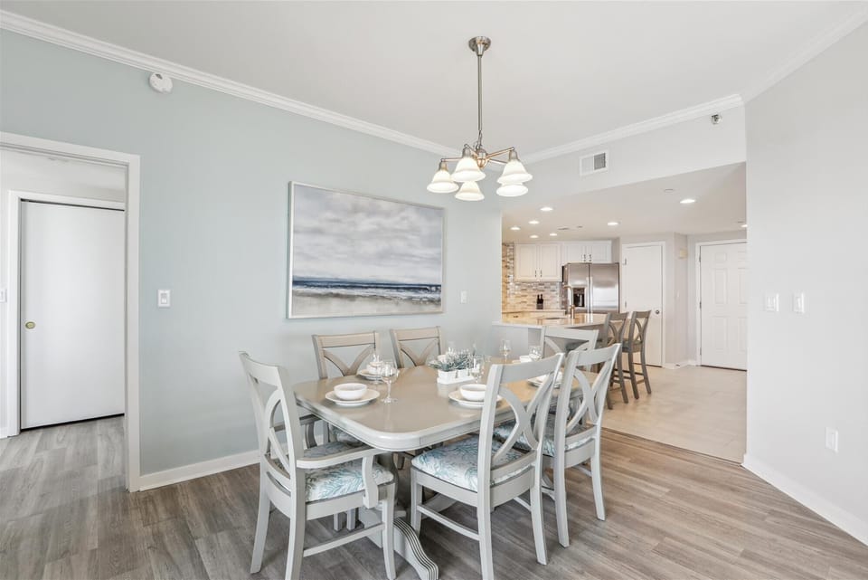 Dining Area with Seating for Six at 513 Barrington Court