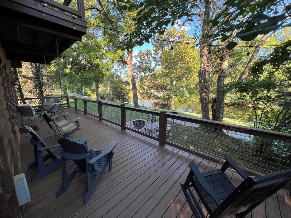 Front Porch Overlooking the Little 865-804-4325