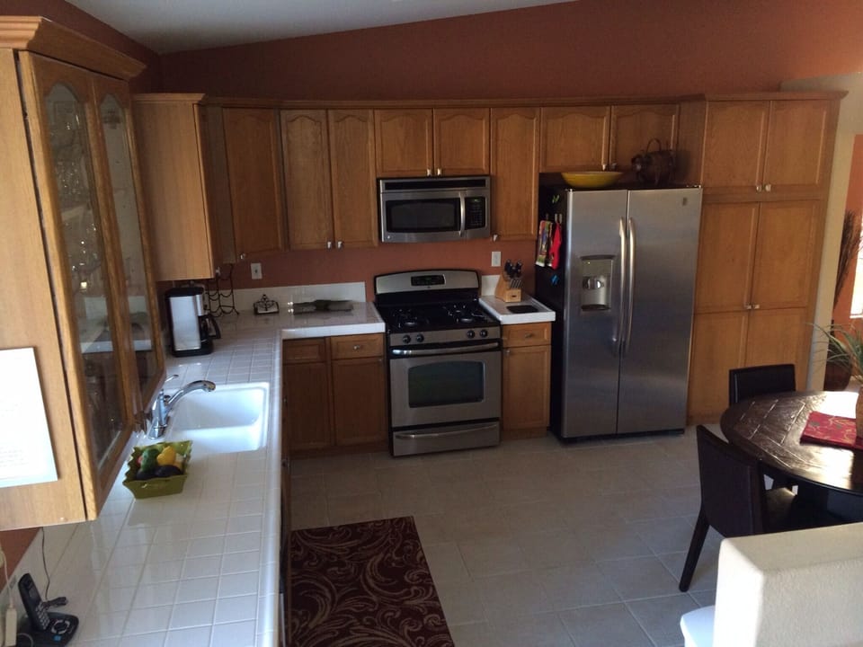 Open kitchen fully equiped