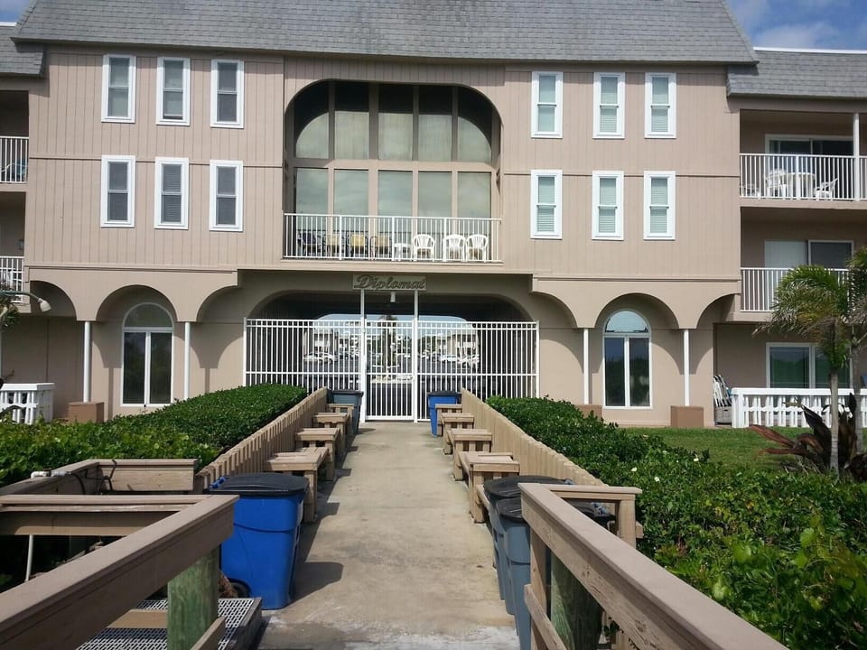 Gated beach access