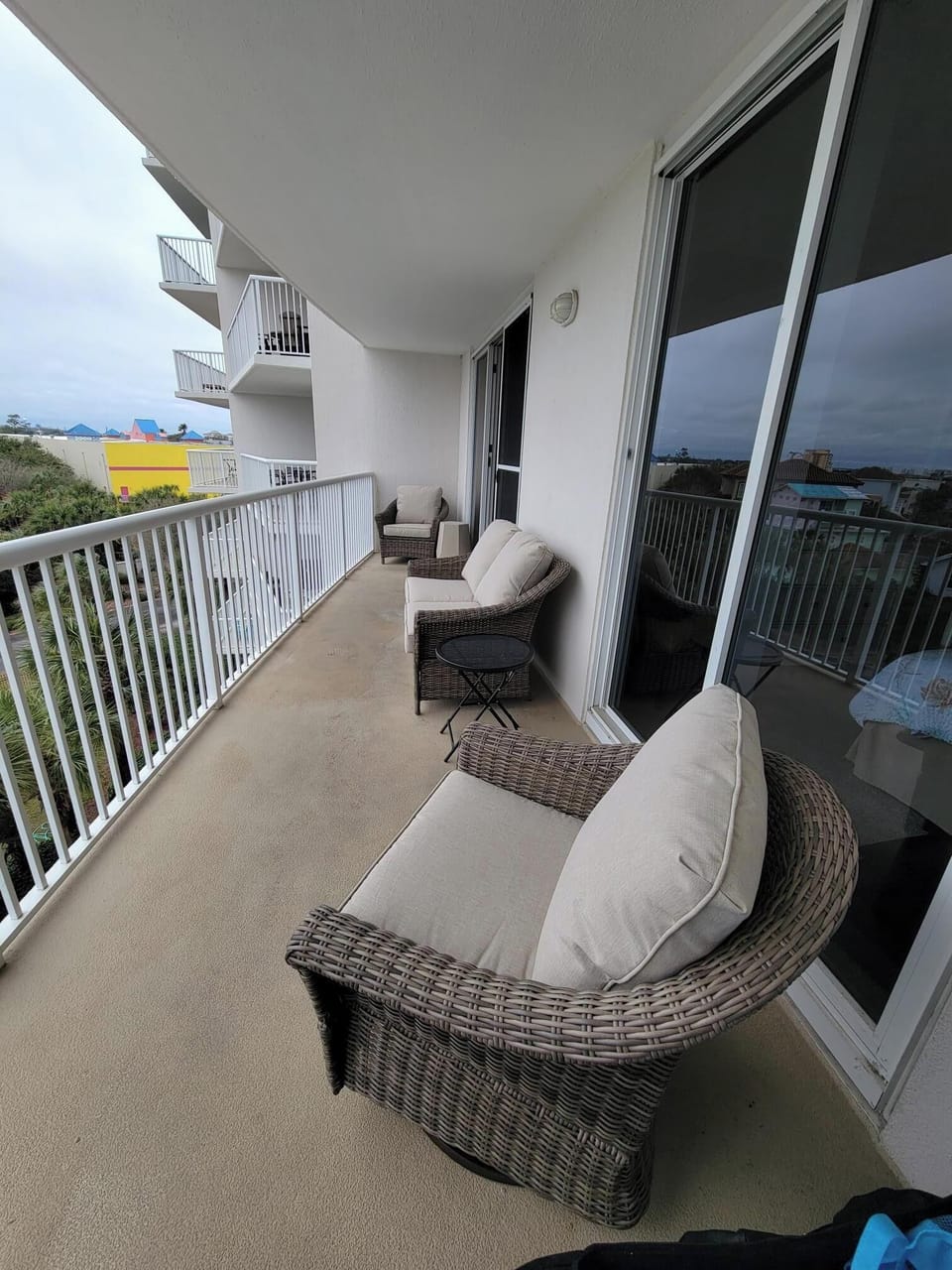Balcony seating area