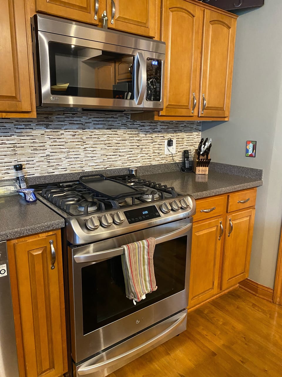 Duel fuel oven and stove.  Gas stove and electric oven
