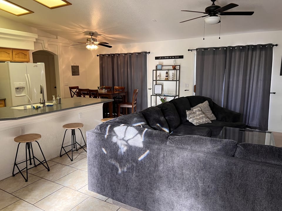 Living room/Kitchen area