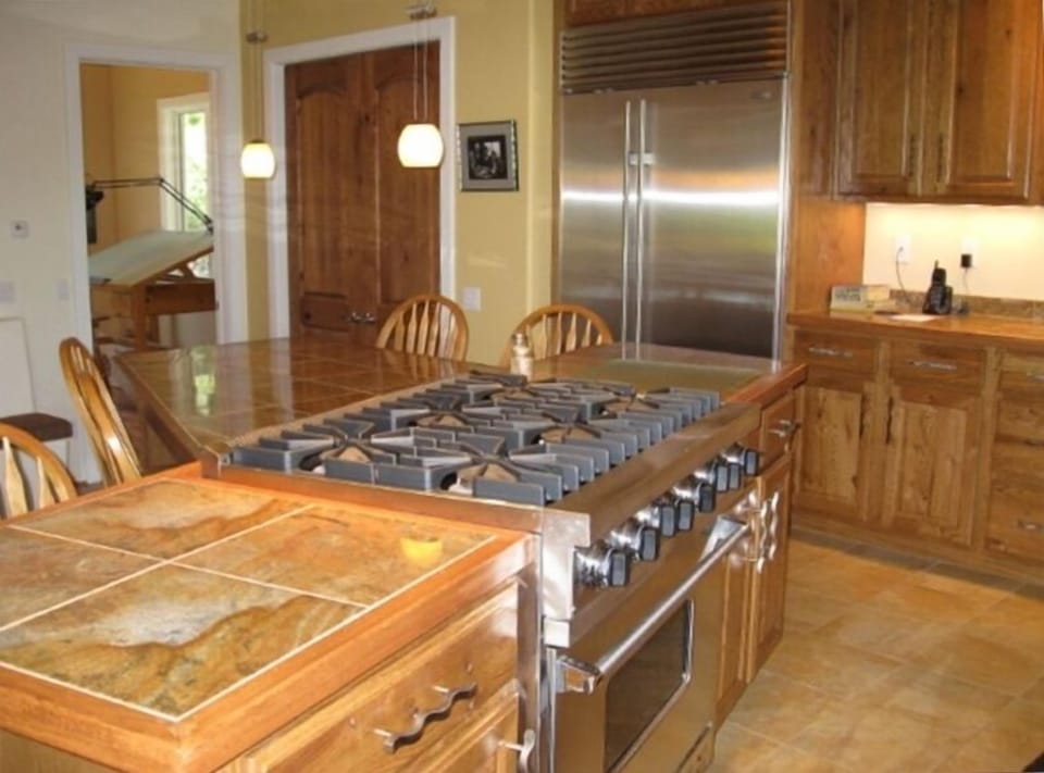 Professional Viking/Sub-Zero Kitchen