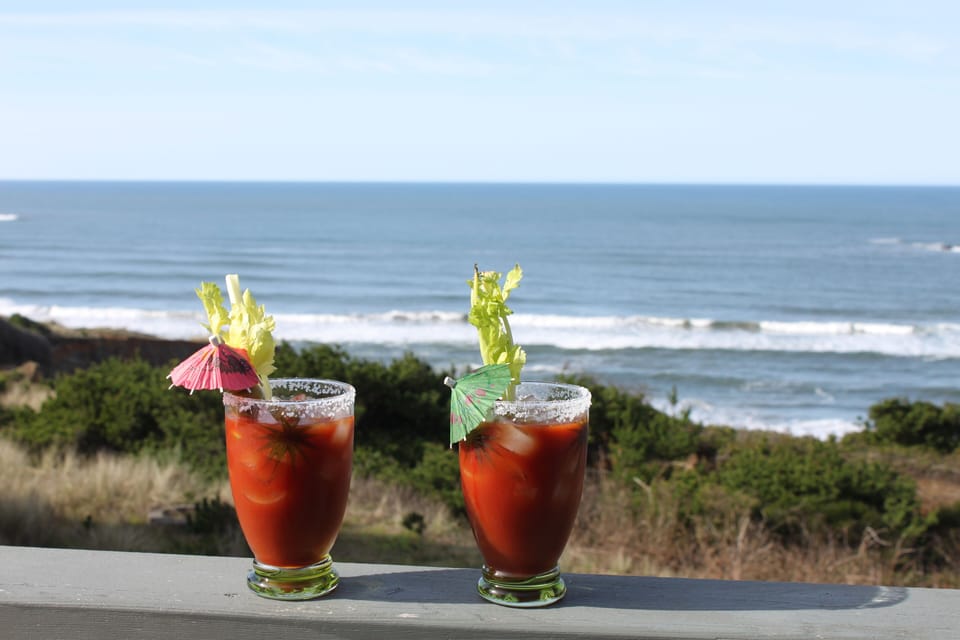 ENJOY A DRINK ON THE DECK