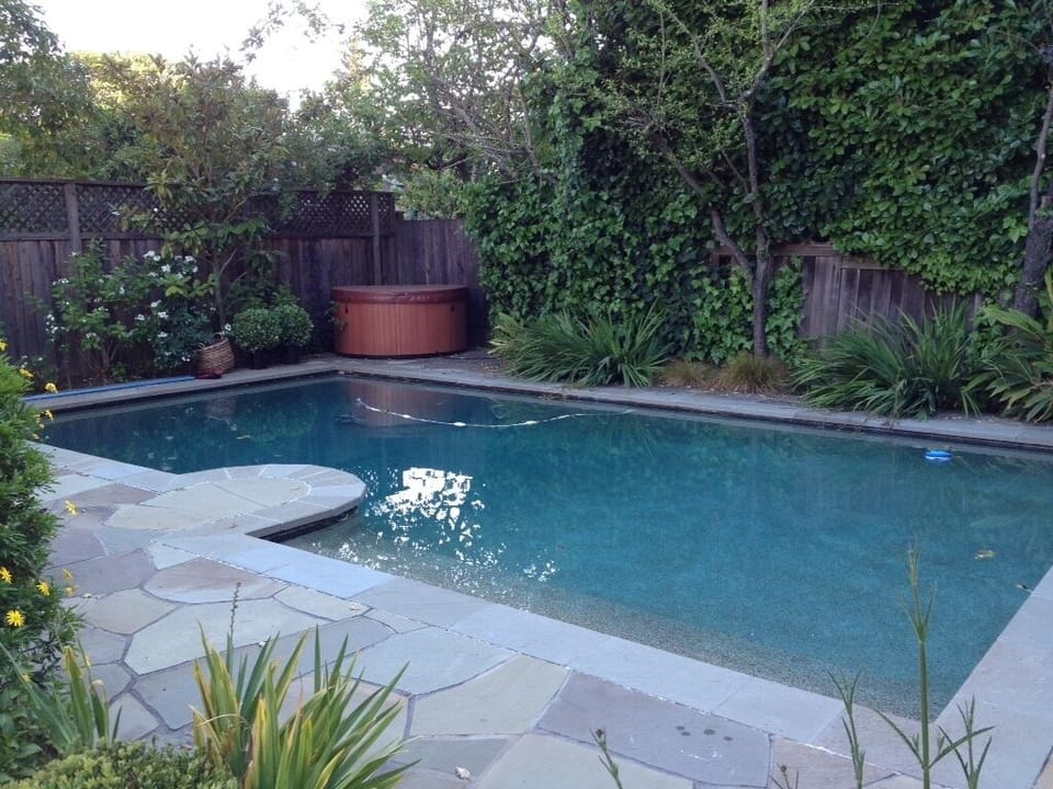 Private pool and hot tub for 6