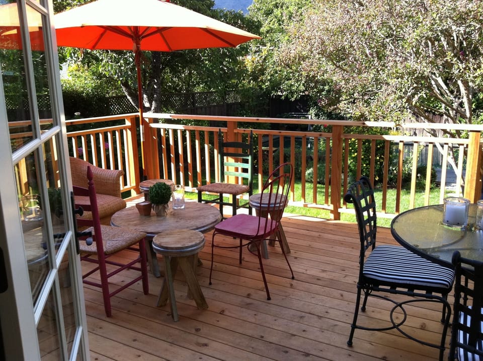 Sun, lounge and dine on back deck