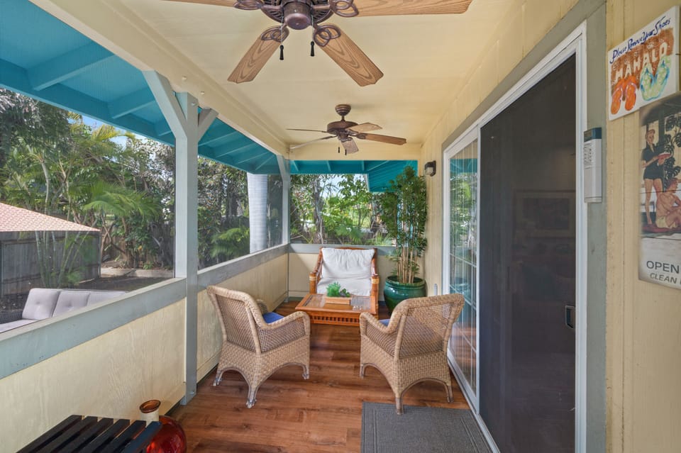 Screened in lanai
