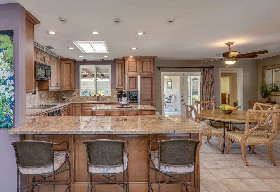 Bar, Kitchen & Dining Room
