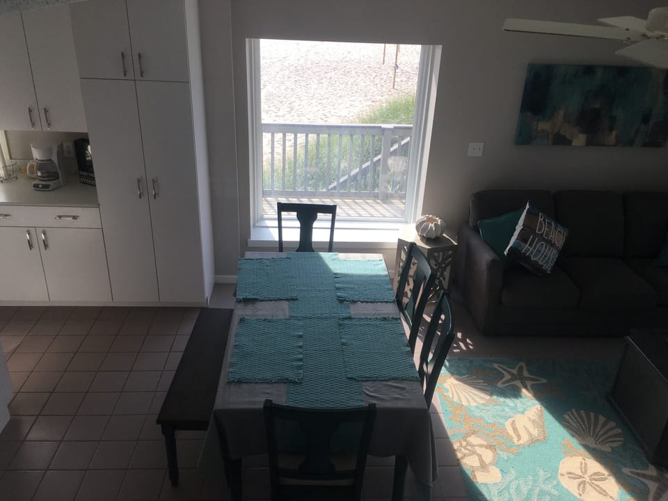 Dining Area, Lake Views