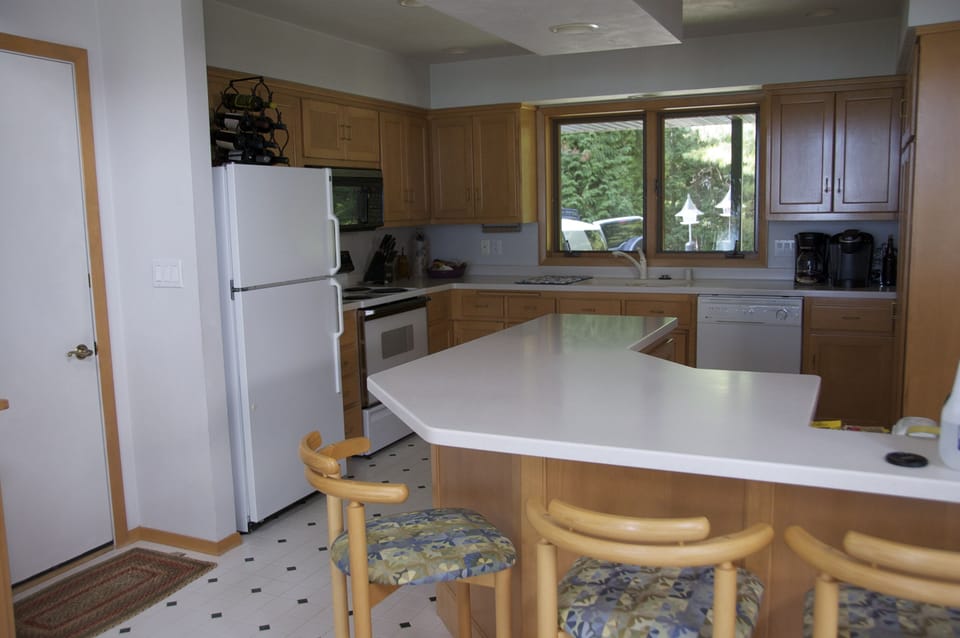 Kitchen with bar seating