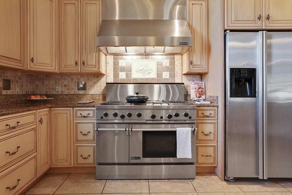Kitchen Cabinets-appliances