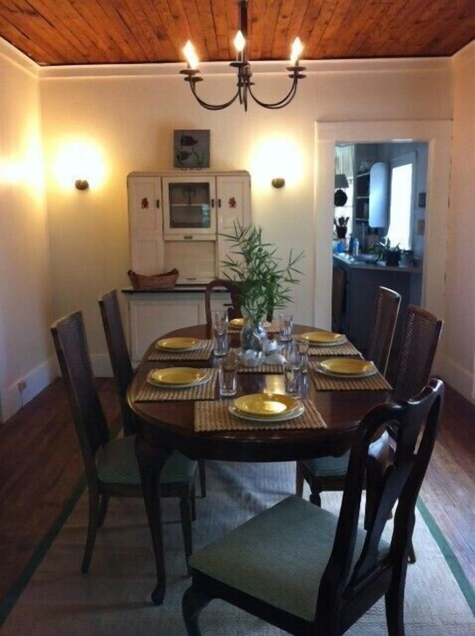 Dining table expands to seat 10