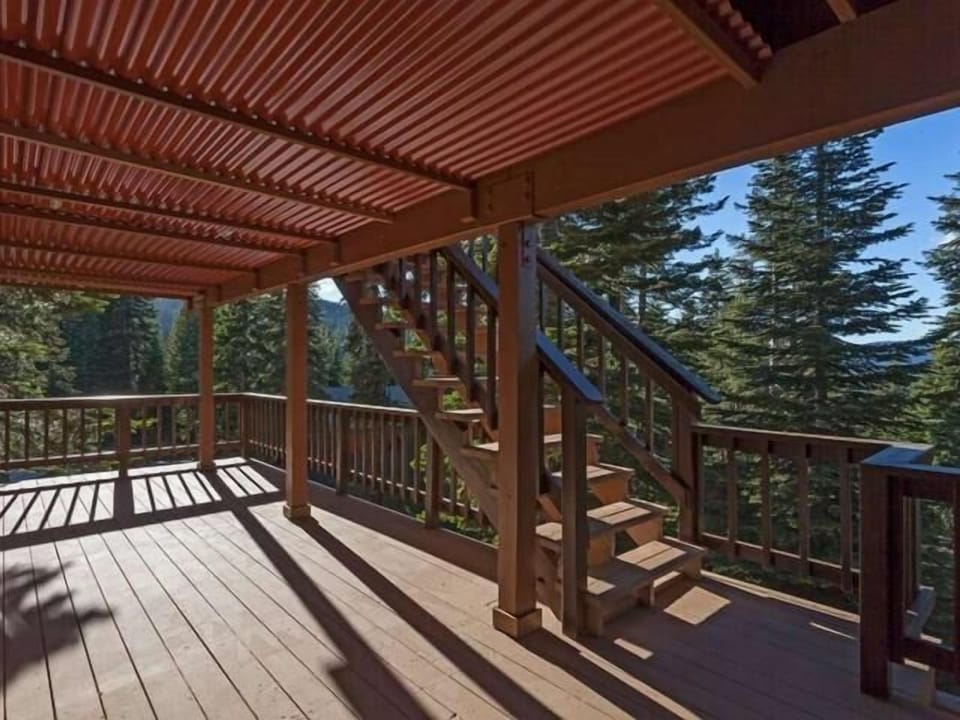 2nd Main Deck.