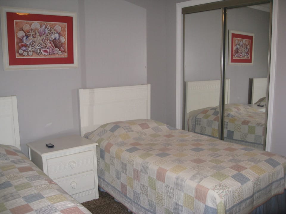 2nd Bedroom