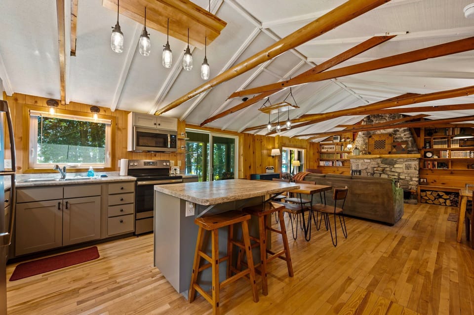 Dining - Stools at Island