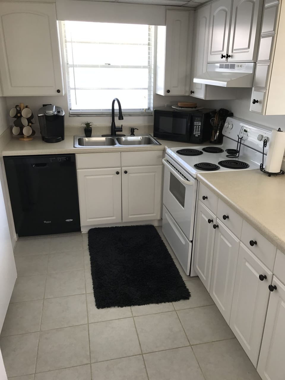 Full Kitchen with all amenities and K-cup Machine.
