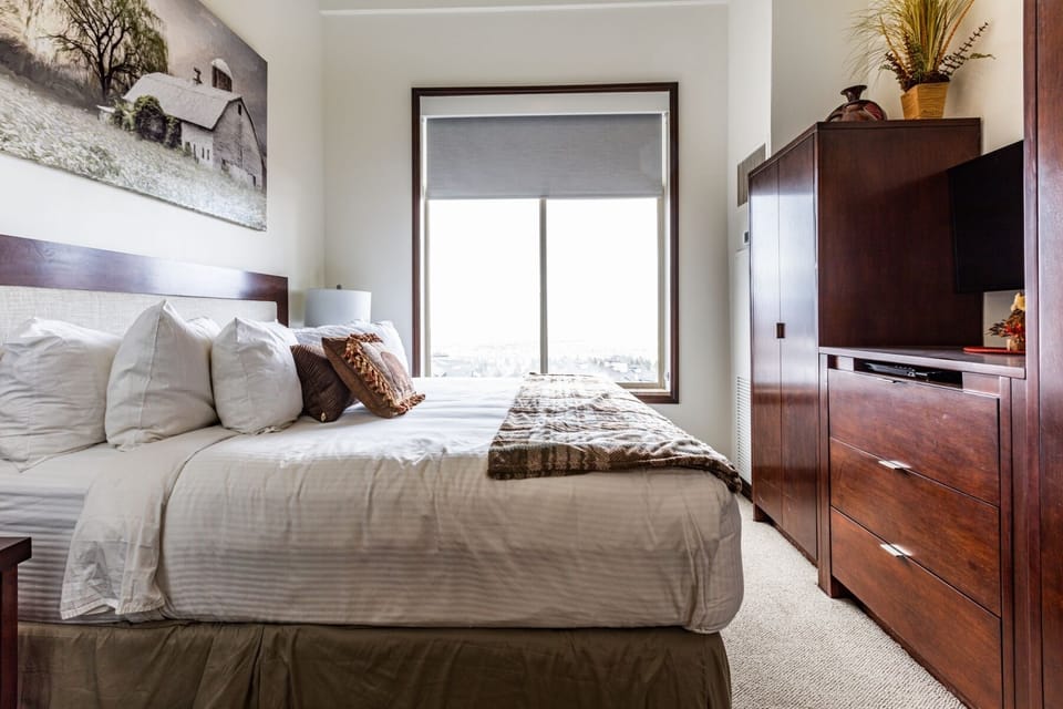 Studio bedroom