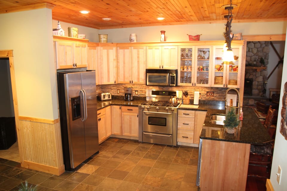 Gourmet kitchen