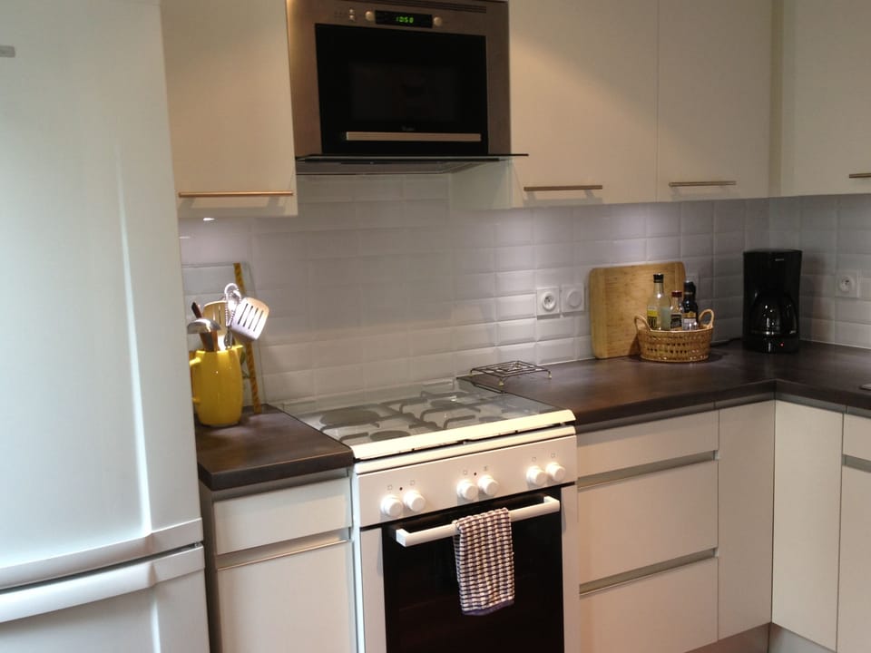 Modern kitchen.
