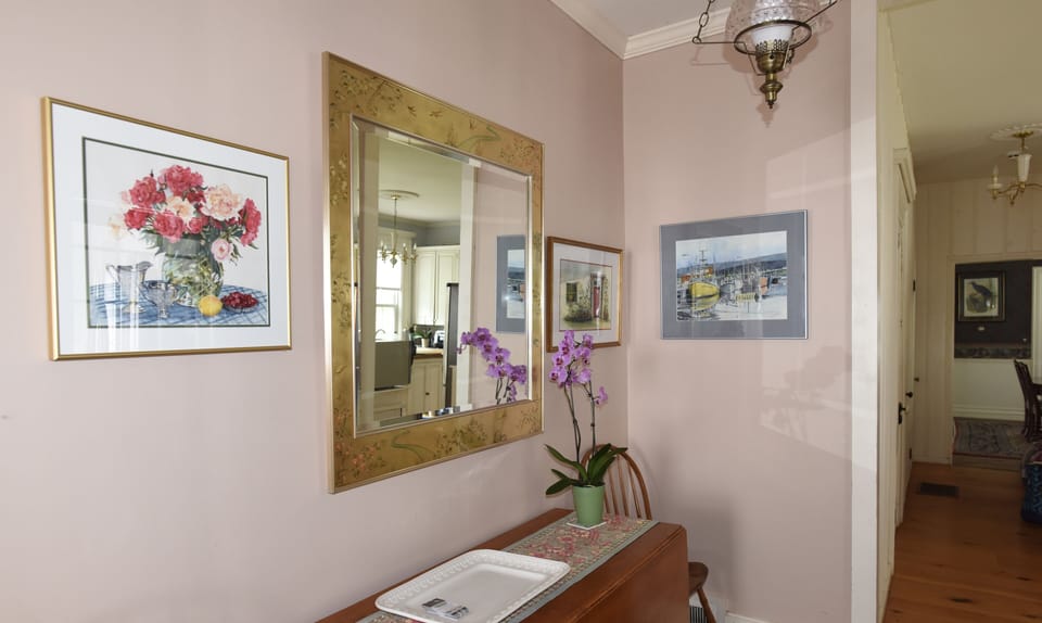 Rear entry way