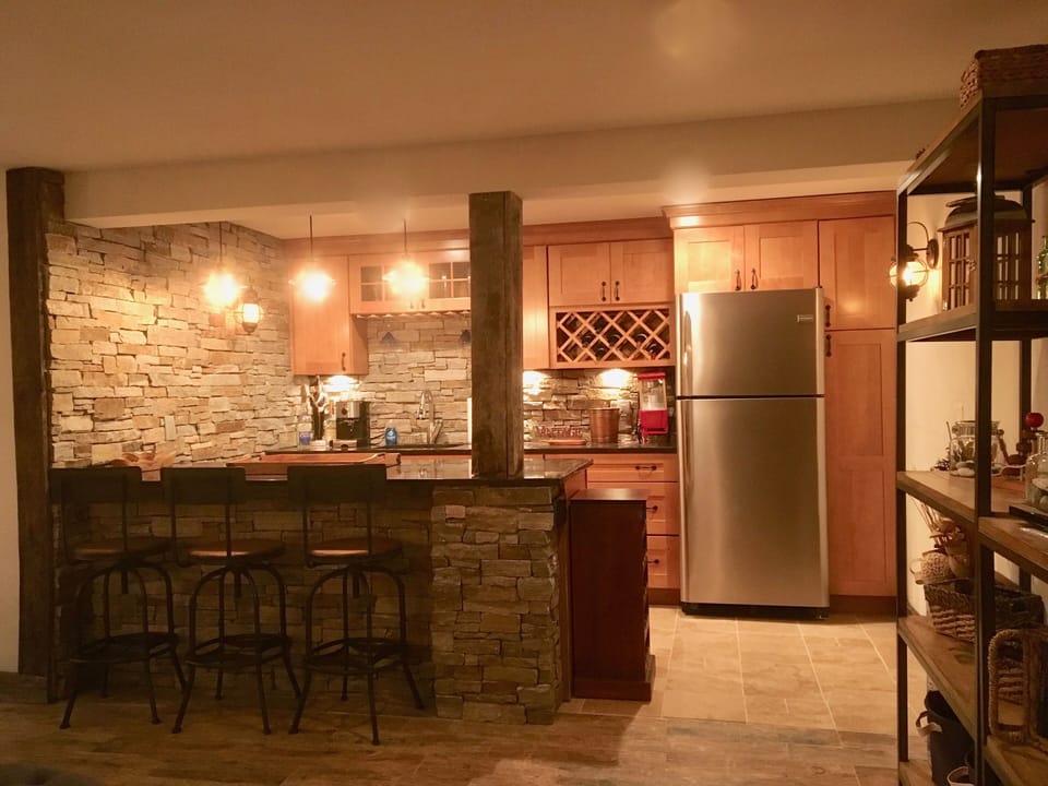 Basement/Kitchenette