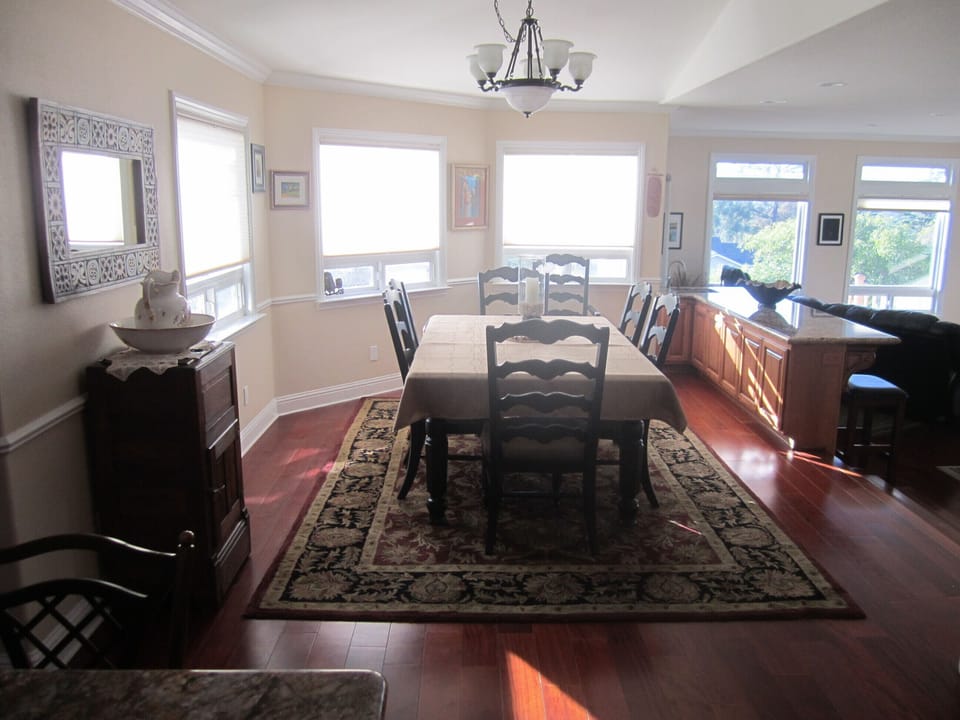 Dining room - View from Kitchen