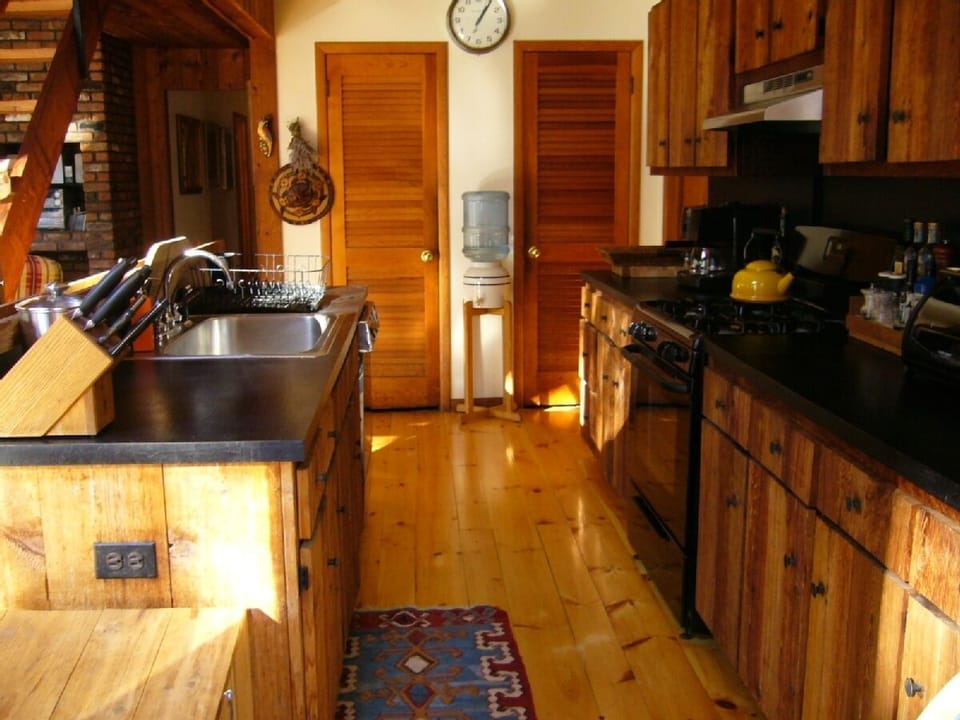 Kitchen open to LR & DR
