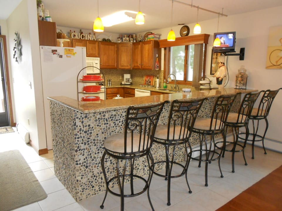 Bar stools for cocktail hour ~ breakfast or lunch...or an appetizer or two!