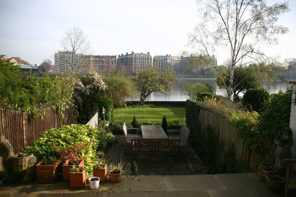 PUTNEY ON THE THAMES