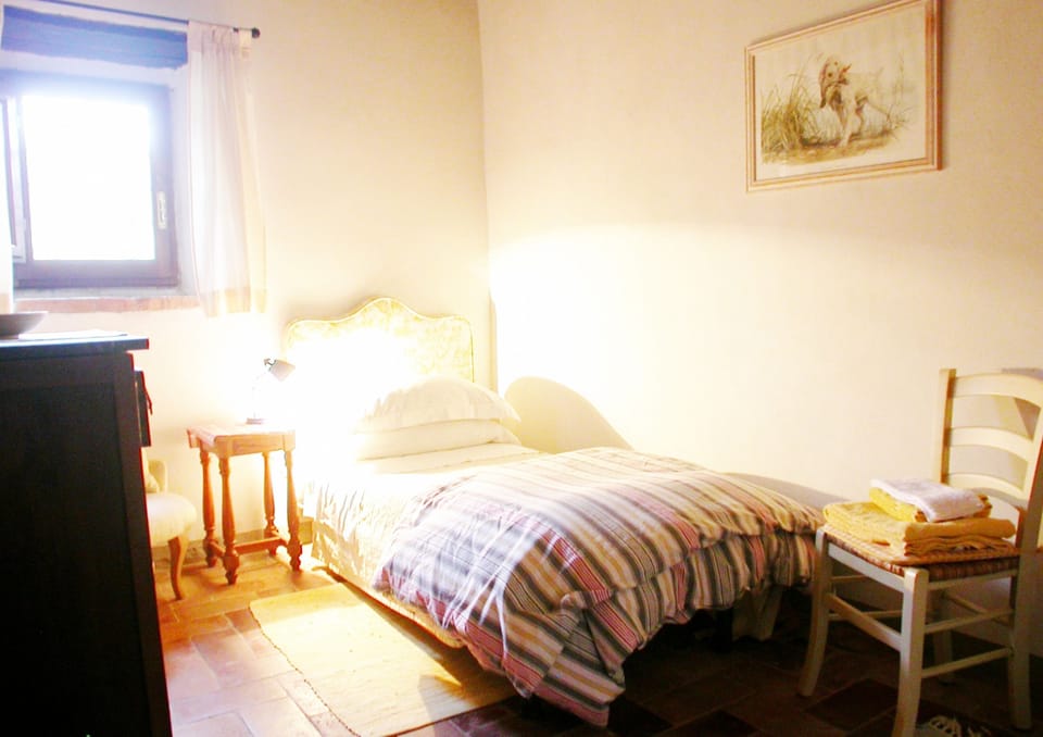 Single bedroom