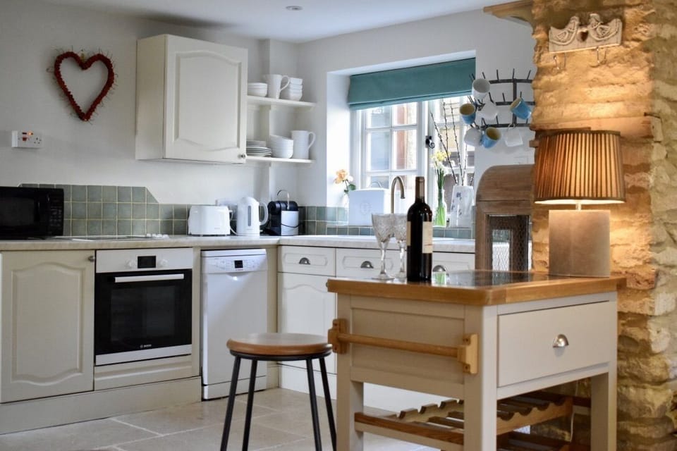 Light, airy and spacious kitchen area 