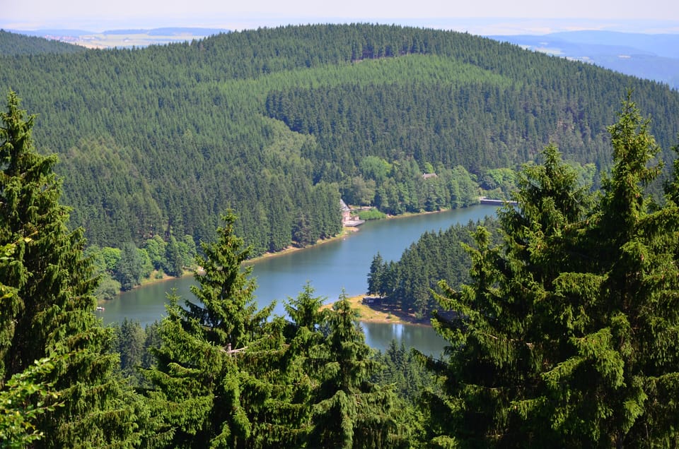 House Lütsche - right on the lake in the Thuringian Forest Apartment in Thuringia, Germany