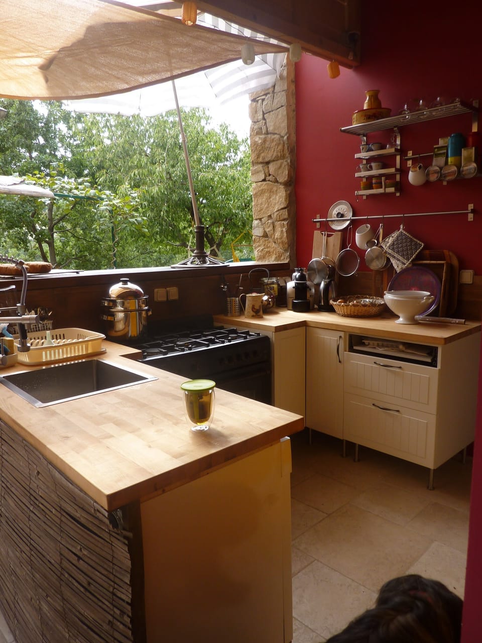 Summer kitchen (outdoor roofed kitchen)