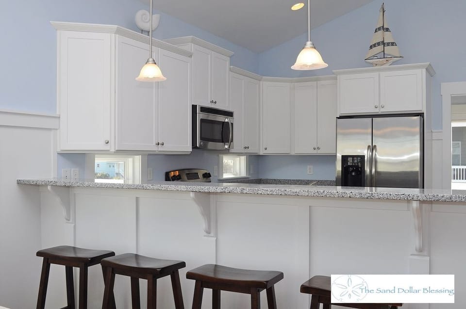 Kitchen bar & stools