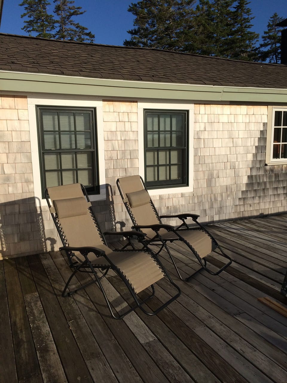 Lounge on the ocean side deck