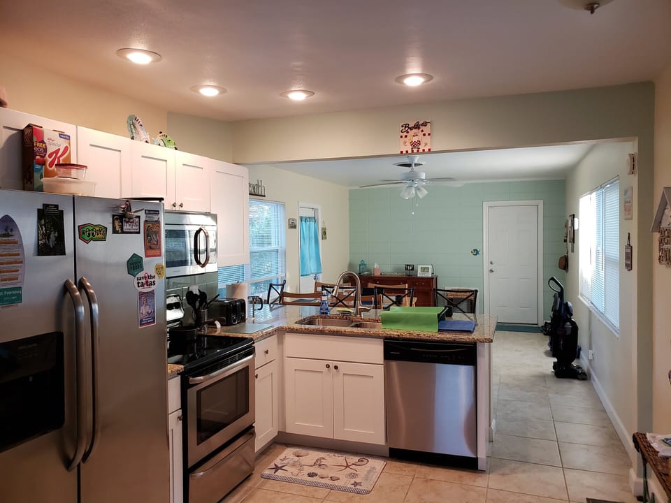 Kitchen & appliances