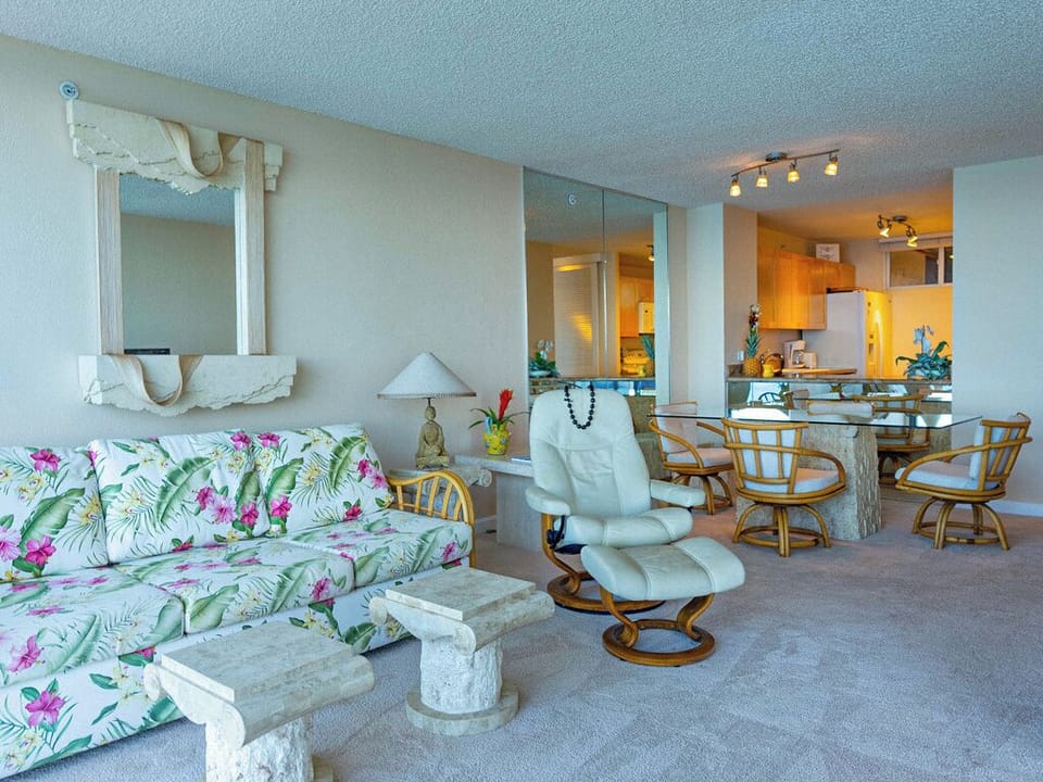 Ocean views of Kaanapali Beach from your living room - smart tv in living area